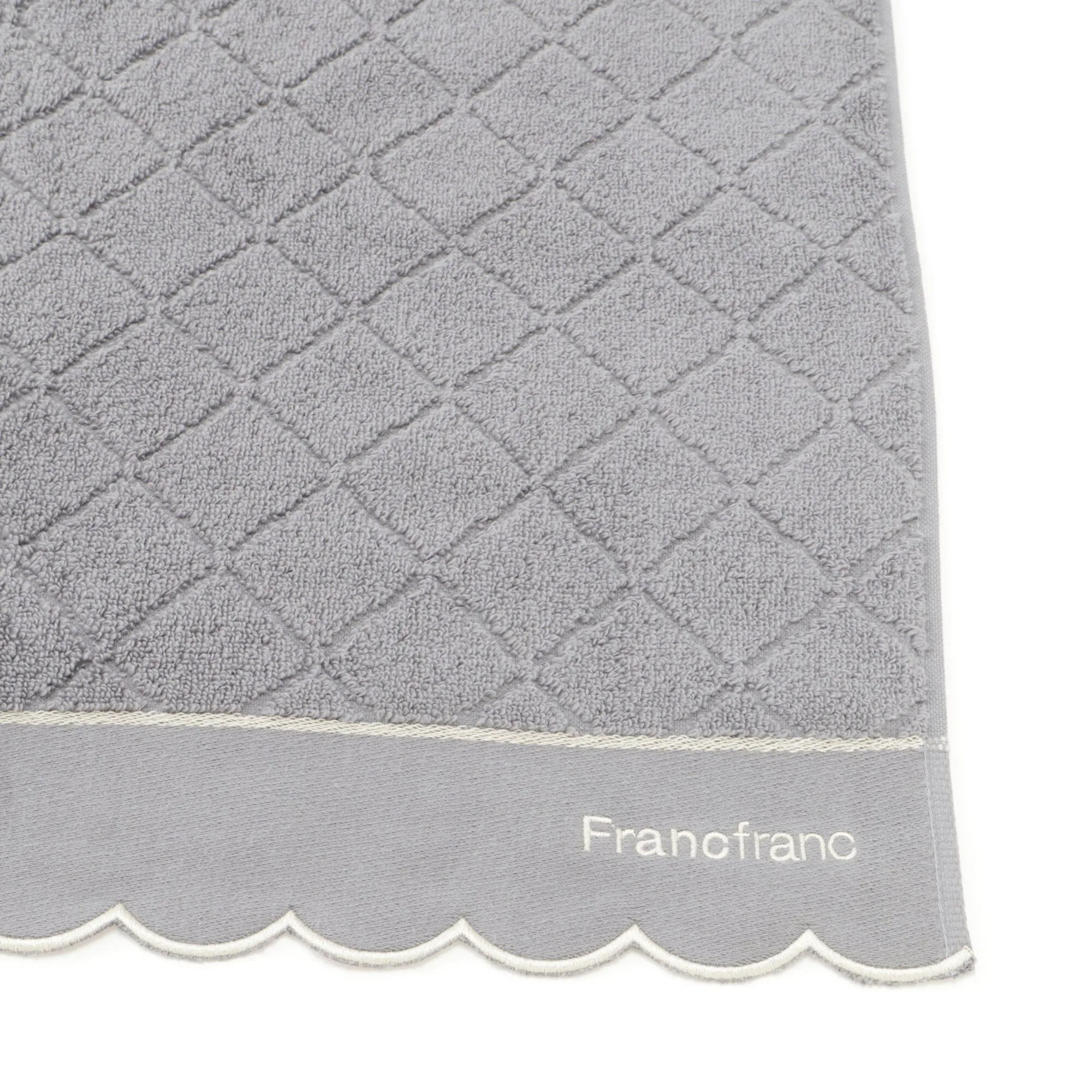 Antibacterial And Deodorizing Quilt Scallop Bath Towel, Grey