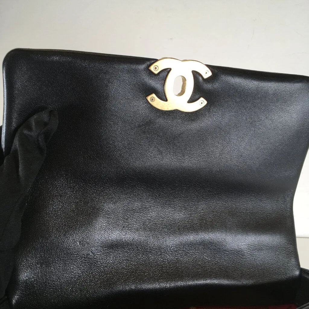 Chanel 19 Flap